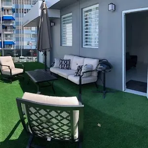 isla-verde-oasis-ph-with-private-terrace-kingbed-wifi-pk.sanjuanpuertorico-hotels.com/